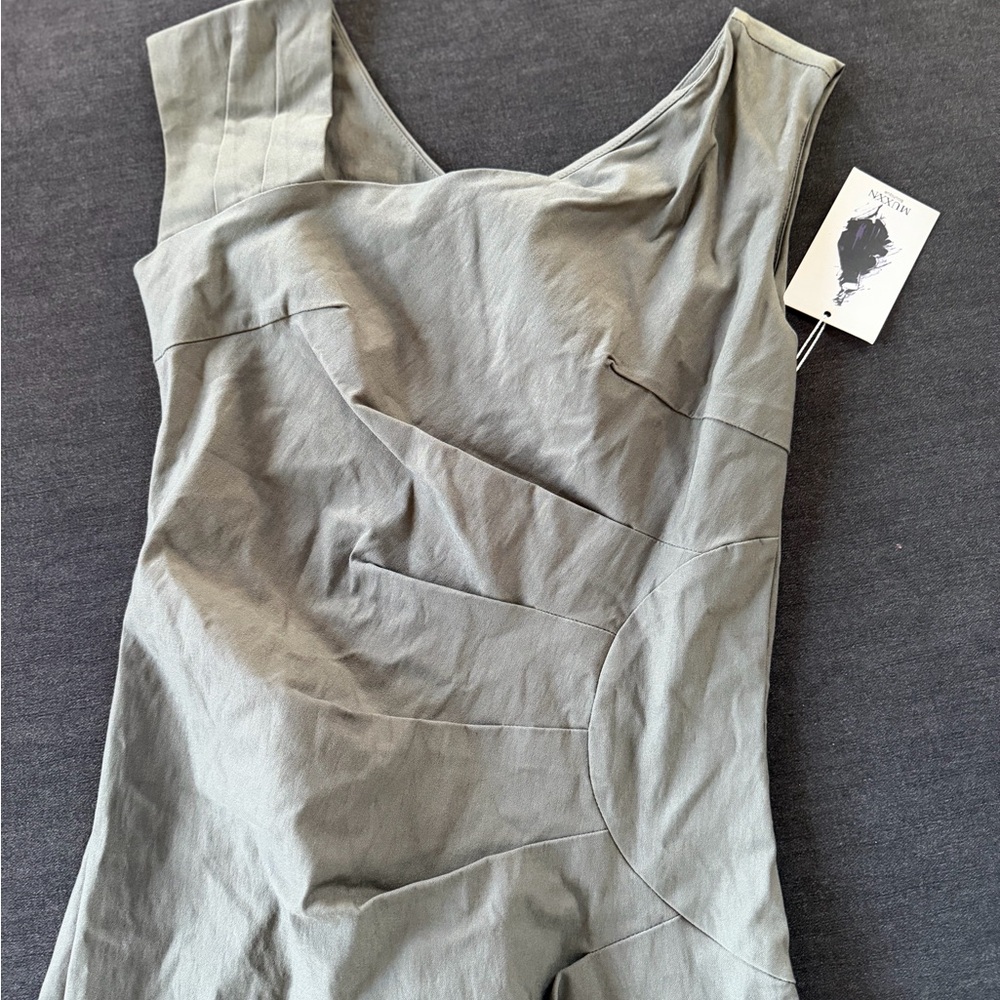 Elegant Gray Midi Dress